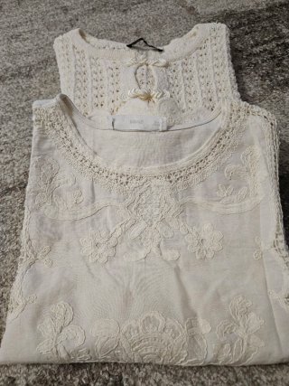 Blusa Mango Talla S Encaje Bordado. Las dos 20 eur