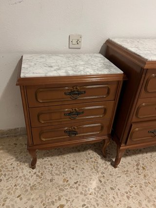 GRATIS ! Cómoda y 2 mesitas de noche madera mármol