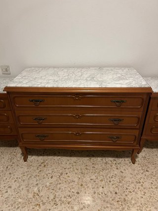 GRATIS ! Cómoda y 2 mesitas de noche madera mármol