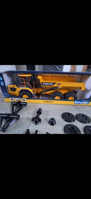 Camión Volvo A60H Bruder