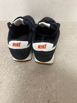 Zapatillas Nike Negras y Blancas