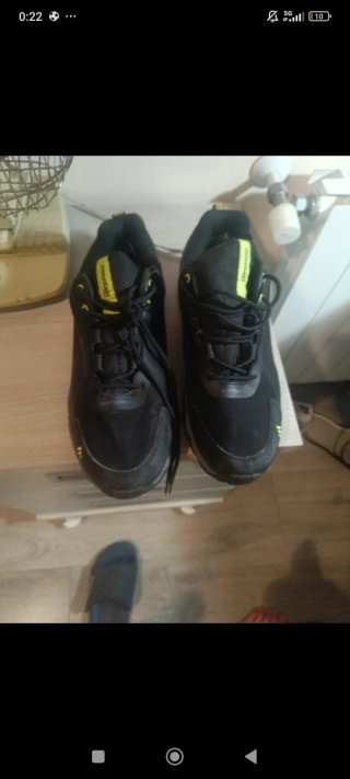 Zapatillas Montaña MountainPro Negras y Amarillas