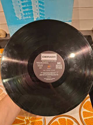 Ten years after vinilo