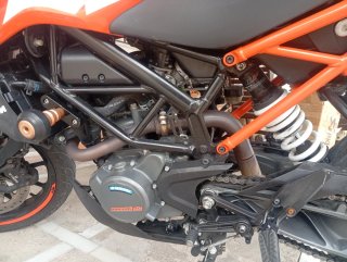 KTM Duke 125 NAKED Naranja/Negra