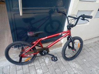 Bicicleta BMX Roja Btwin