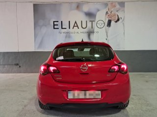 Opel Astra 2011