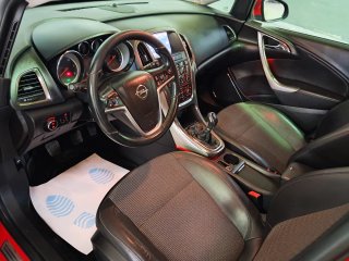 Opel Astra 2011