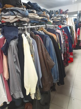 Ropa y Zapatos Variados