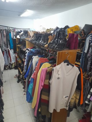 Ropa y Zapatos Variados