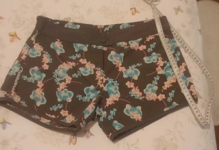 Pantalón corto estampado floral