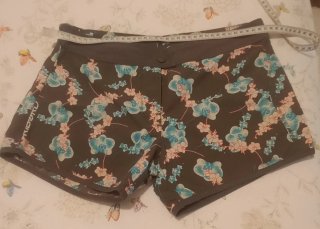 Pantalón corto estampado floral