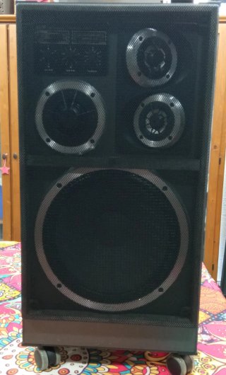 Altavoces vintage SABA Acoustic Monitor 140.