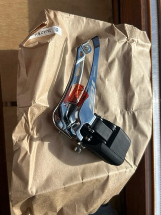 Desviador Shimano 105 Di2 FD-R7150