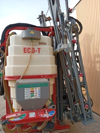 Pulverizador Bertolini 1.500L 18m 2016