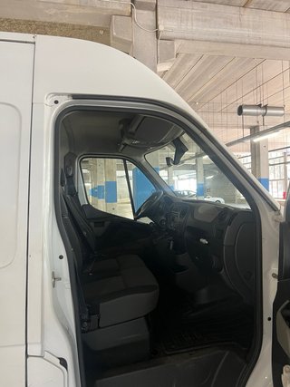 Nissan NV400 2016