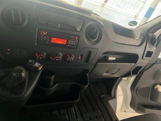 Nissan NV400 2016