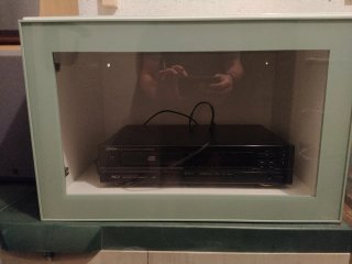 Mueble TV IKEA Besta cristal y madera
