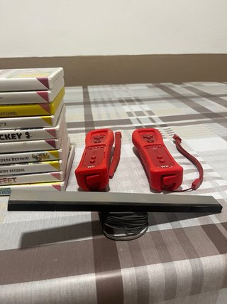 Nintendo Wii Roja + Juegos y Accesorios