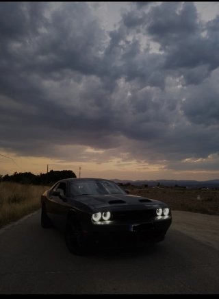 Dodge Challenger  SXT con Gas 2017