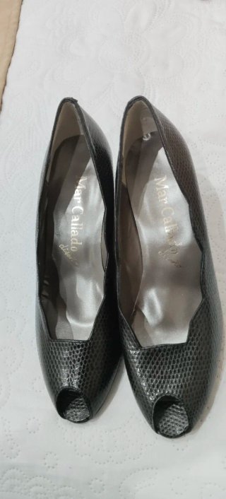 Zapatos Mar Callado Peep Toe Negros