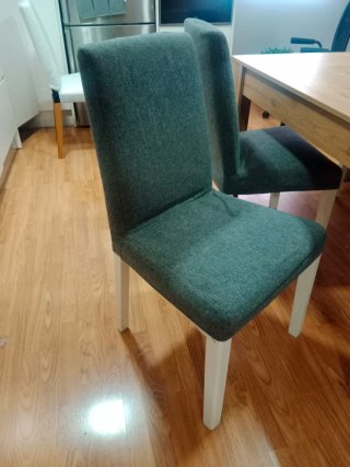 Sillas comedor Bergmunt Ikea tela y madera