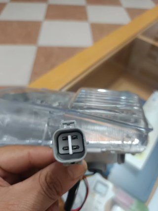 Faro luz diurna derecho