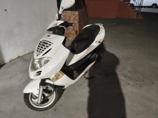 Kimco Bet Win 125cc Scooter