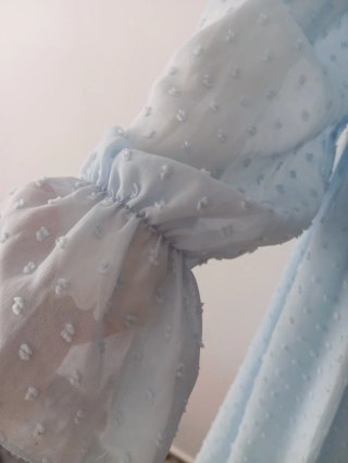 Vestido azul con volantes