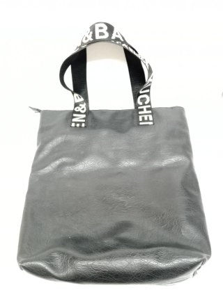 Bolso negro con logo
