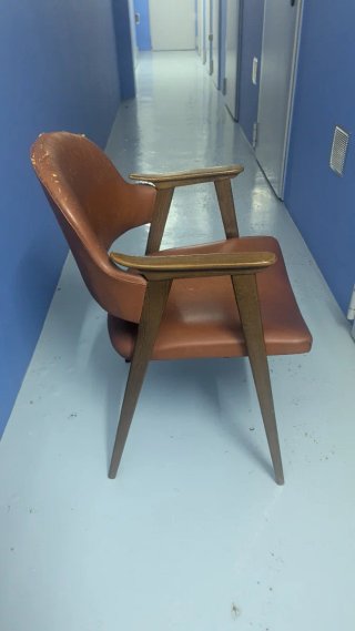 Sillón Retro Mid-Century Skai Marrón