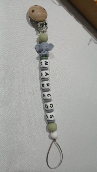 Chupetero personalizado MARCOS