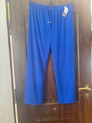 Pantalón azul de verano