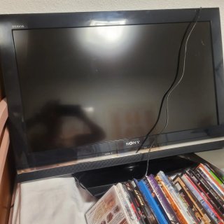 TV Sony, DVD Samsung y 100 Películas