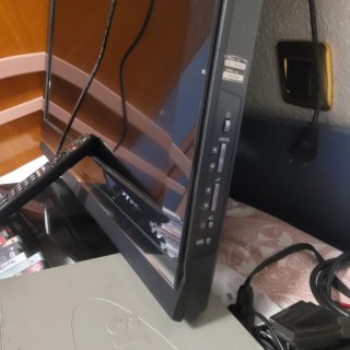 TV Sony, DVD Samsung y 100 Películas