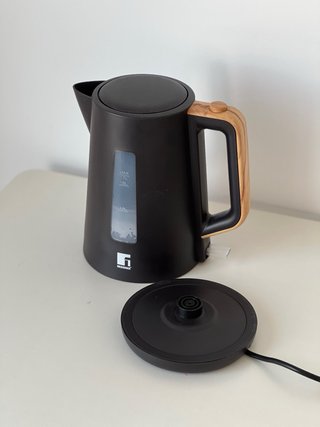 Hervidor Bergner Negro Madera 1.7L