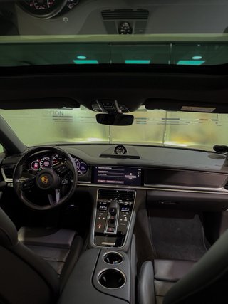 Porsche Panamera 2023