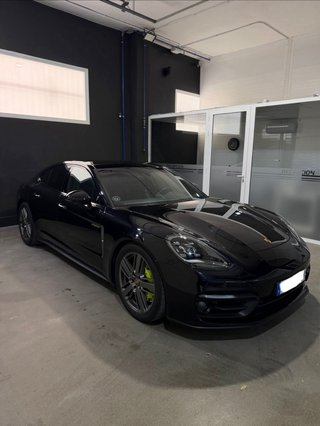 Porsche Panamera 2023