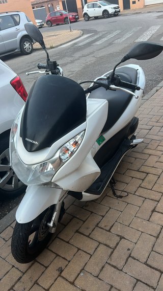Honda PCX 125cc Blanca Scooter