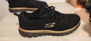Zapatillas Deportivas Skechers Negras y Doradas
