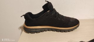 Zapatillas Deportivas Skechers Negras y Doradas