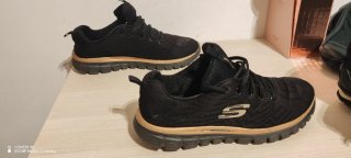 Zapatillas Deportivas Skechers Negras y Doradas