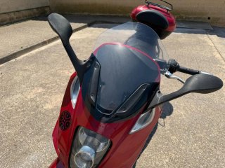 Gilera GP800 Maxi Scooter Roja y Plata