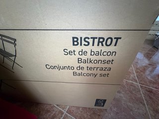 Conjunto Balcón Mesa Plegable y Sillas Plegables