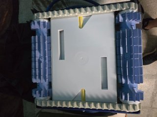 Robot limpiafondos y paredes  Dolphin  pool up