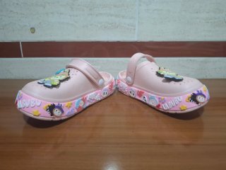 Chanclas para niña Labubu Tallas 24-28
