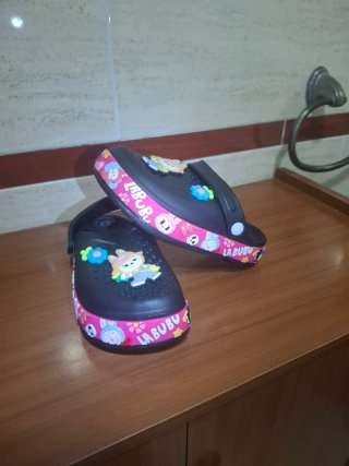 Chanclas para niña Labubu Tallas 24-28
