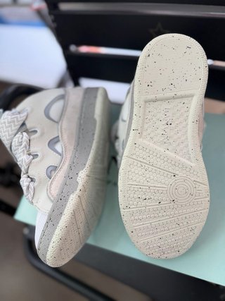 Lanvin Curb Sneakers Grises y Blancas