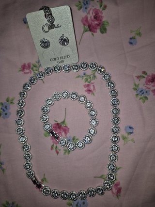 Swarovski Conjunto collar, pulsera y pendientes