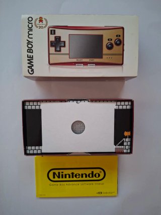 Nintendo Game Boy Micro Famicom 20 Aniversario