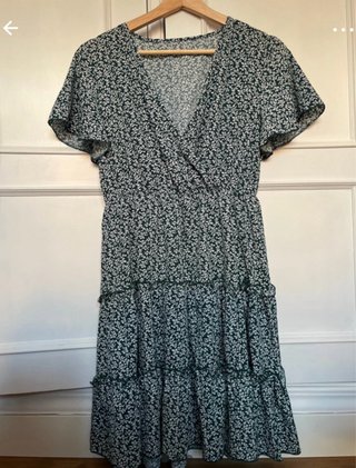 Vestido floral verde y blanco